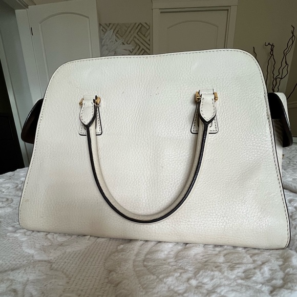 Michael Kors Gia handbag. - Picture 3 of 5